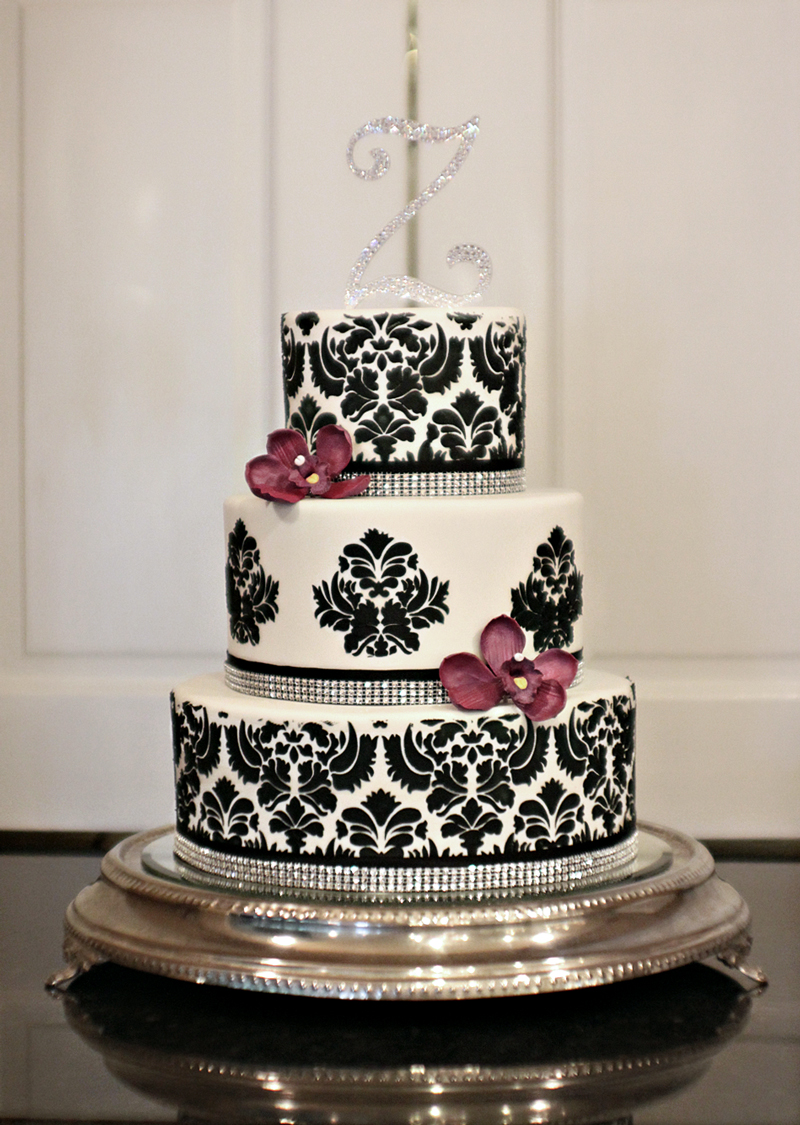 The-Couture-Cakery-Damask