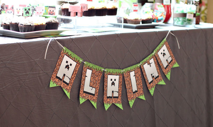 Minecraft_Couture_Cakery