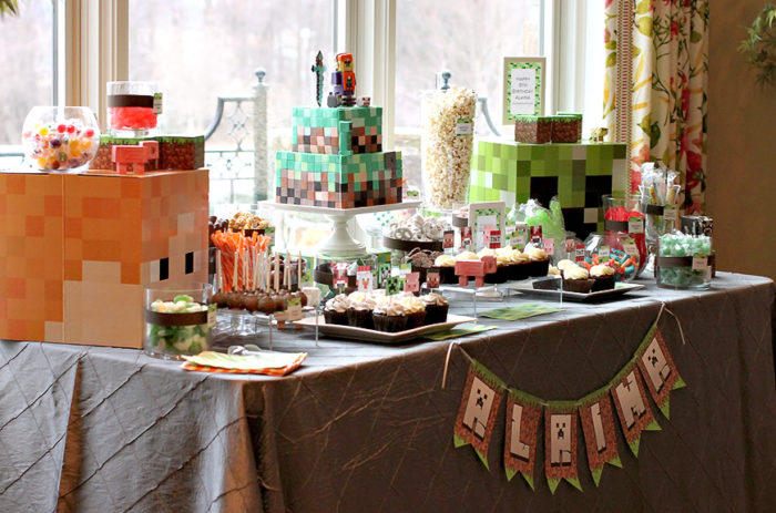 Minecraft_Couture_Cakery